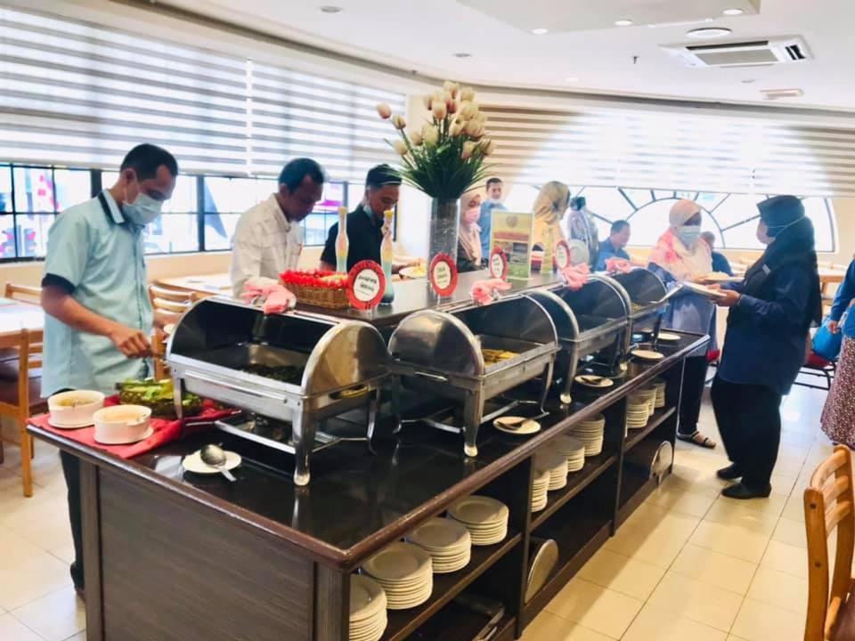 Hotel Yt Midtown קואלה טרנגאנו מראה חיצוני תמונה