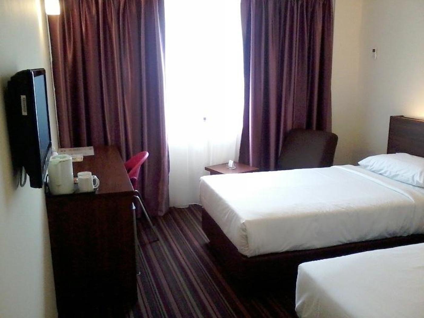 Hotel Yt Midtown קואלה טרנגאנו מראה חיצוני תמונה
